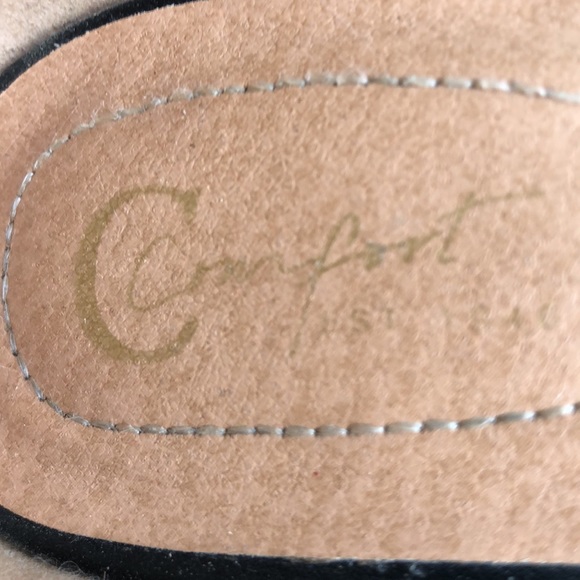 Comfort Brand Black Sandals Sz. 8W. Open toe, Closed heel, Ankle Strap, Wedge - Picture 4 of 8